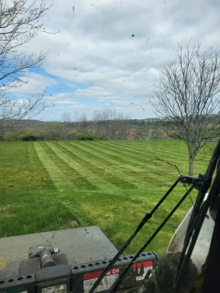 Expert lawn mowing service experts serving Nazareth, PA - Cutting Edge Worx