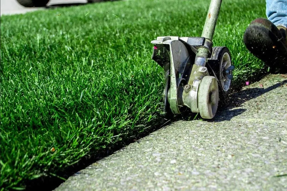 Expert residential landscaping in Springfield, IL - Cutting Edge Yard Service