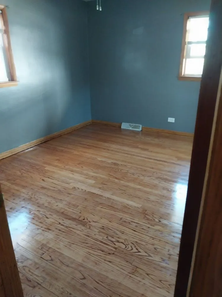 Affordable lawn mowing service in Chicago, IL by Cutting Edgg Lawncare Services