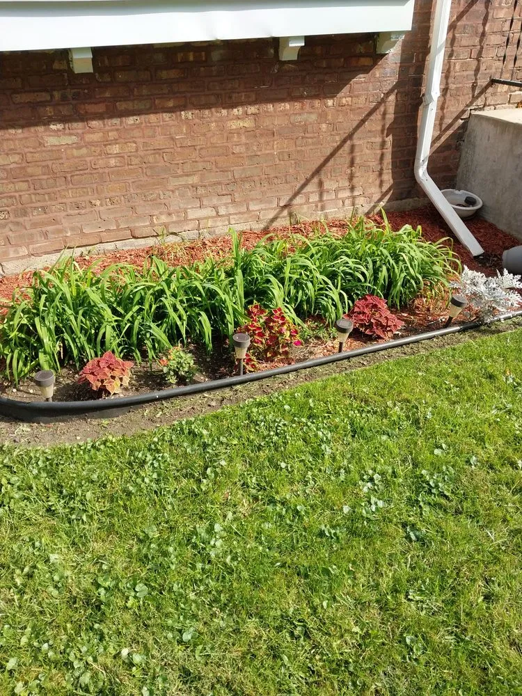Affordable yard maintenance for homes in Chicago, IL by Cutting Edgg Lawncare Services