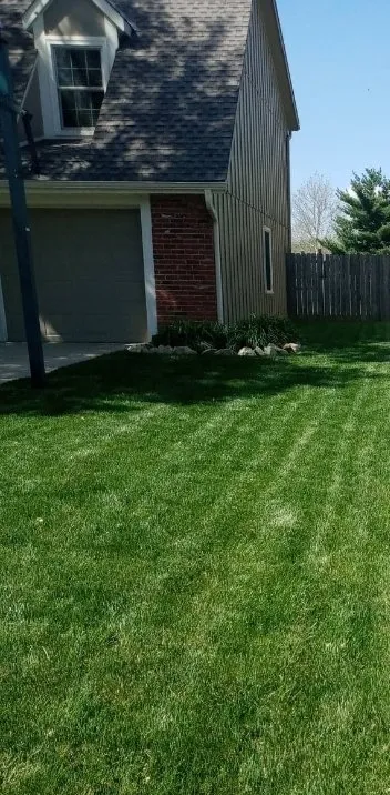 Local residential landscaping in Fort Valley, GA by Cutting Is An Art