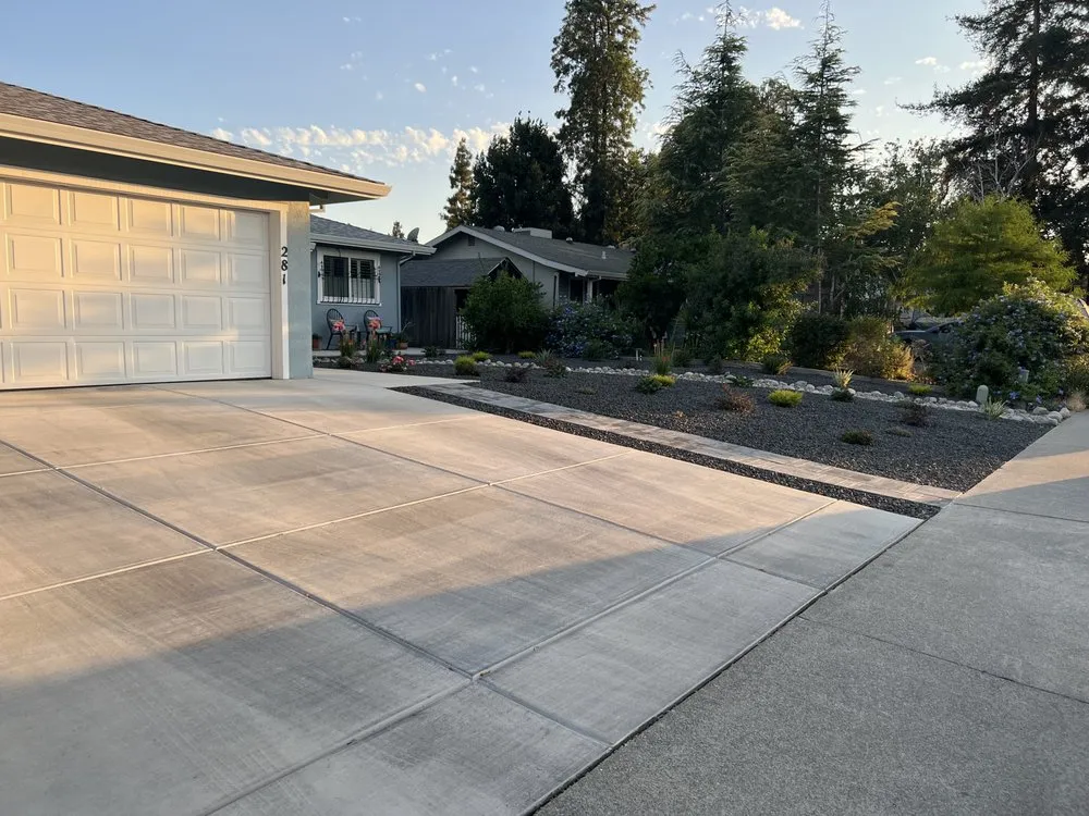 Local residential landscaping in Sacramento, CA by CuttingEdge Landscape & Tree Inc.
