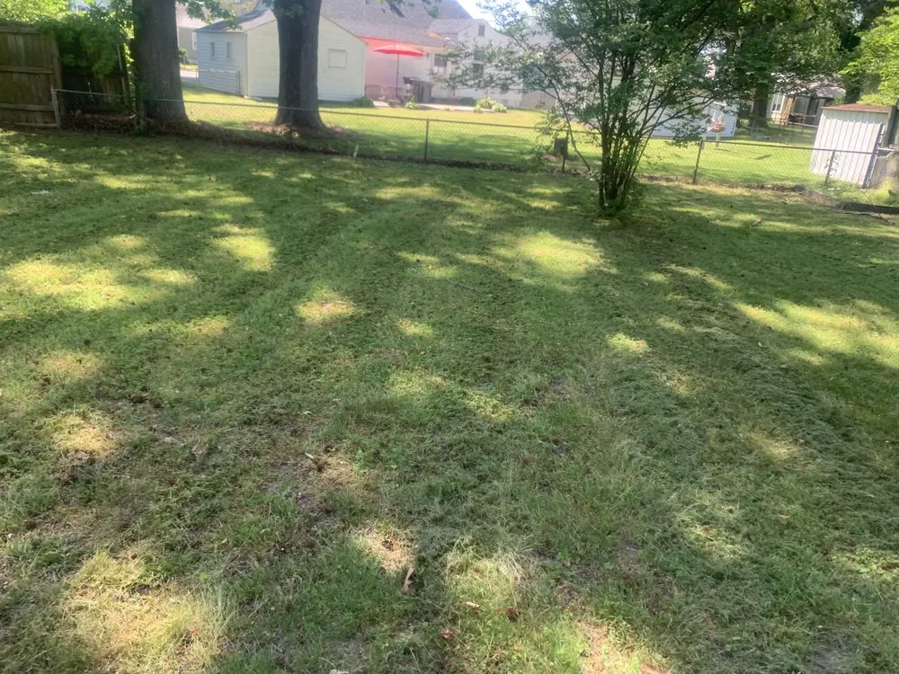 Local garden landscaping for homes in Hampton, VA by Cuttinuplawncare757