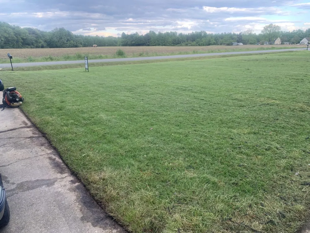 Local garden landscaping for beautiful yards across Hampton, VA - Cuttinuplawncare757