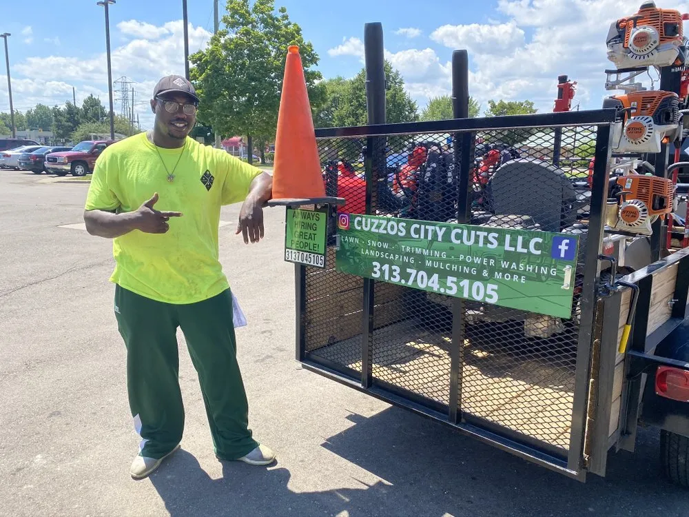 Custom landscaping services for homes in Detroit, MI by Cuzzos City Cuts