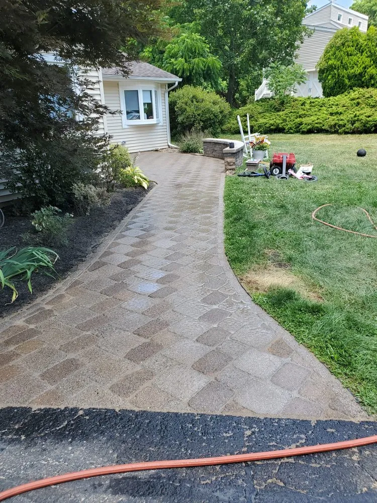 Top-rated lawn care service in Egg Harbor City, NJ - Cuzzy Landscapes