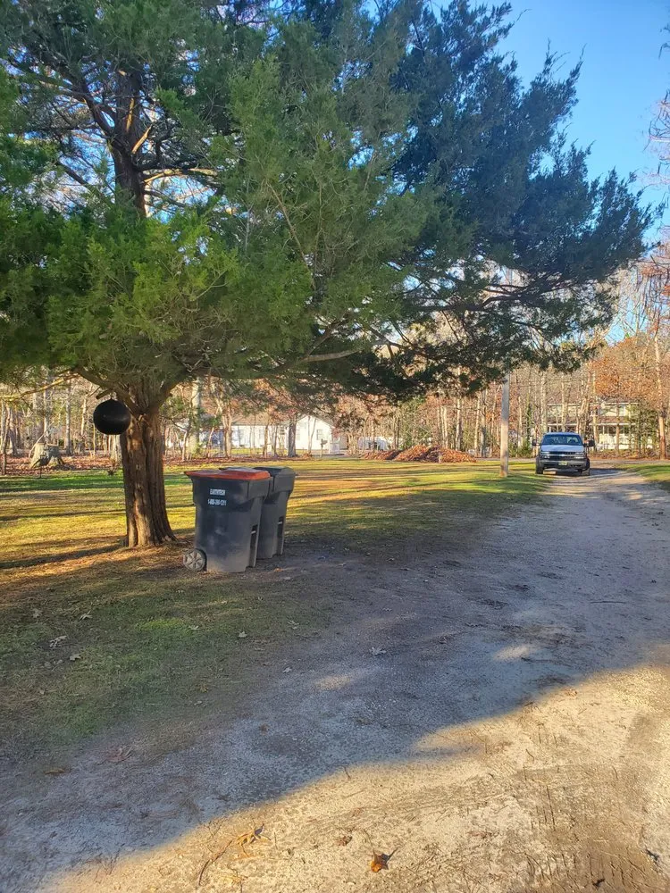 Local lawn care service experts serving Egg Harbor City, NJ - Cuzzy Landscapes