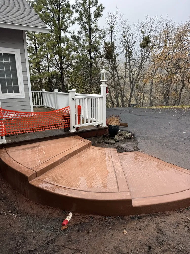 Professional lawn care service in Medford, OR - CV Landscape & Maintenance