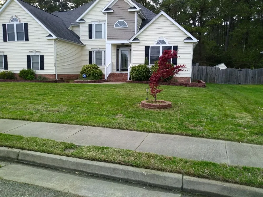 Affordable landscape design in Sanford, FL by Cv Lawn Maintenance