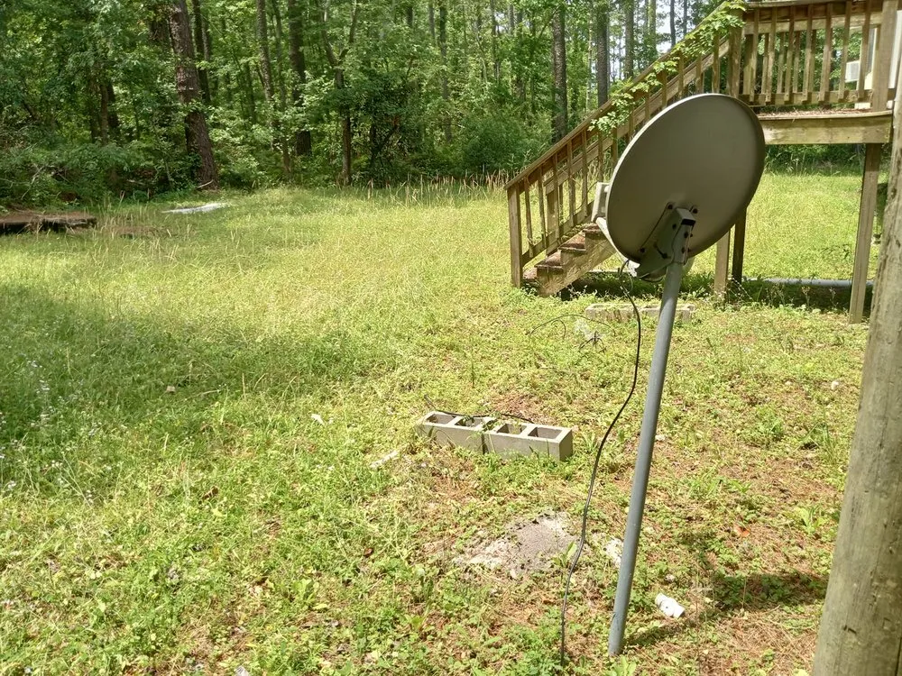 Professional yard maintenance experts serving Washington, NC - C&W landscaping