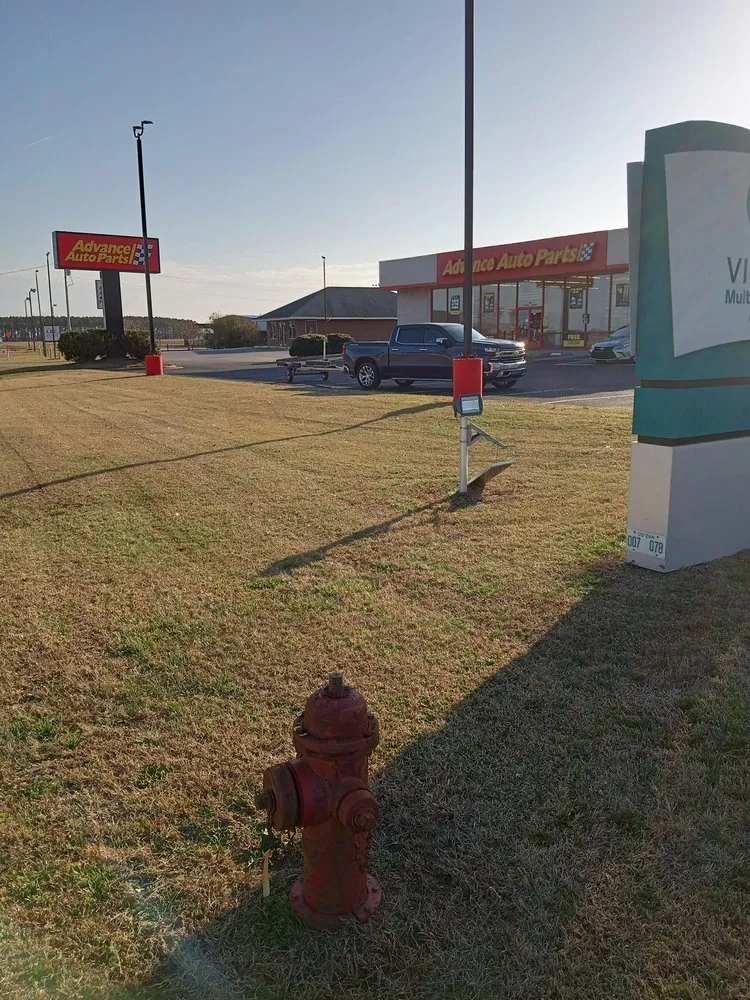 Professional yard maintenance experts serving Washington, NC - C&W landscaping