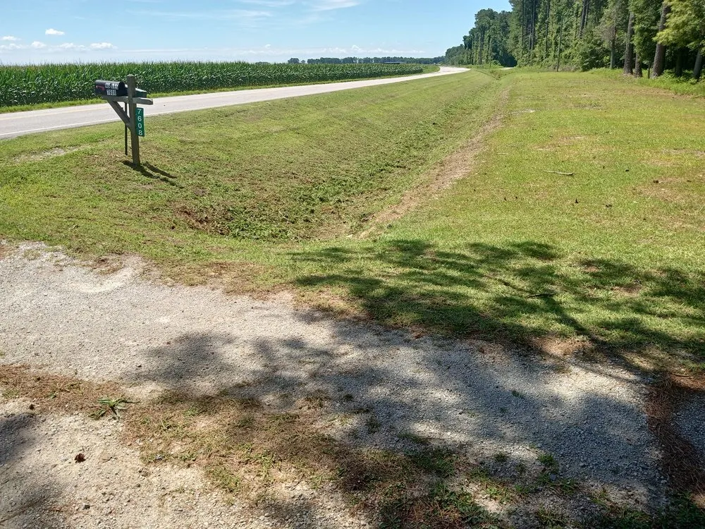 Trusted residential landscaping in Washington, NC by C&W landscaping