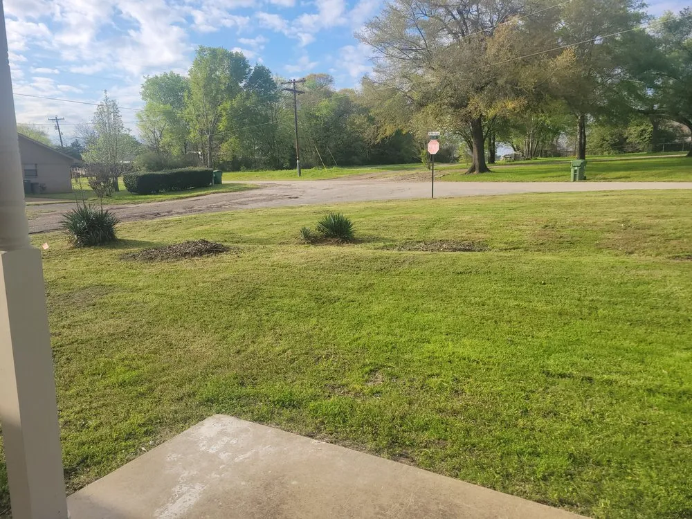 Custom landscape design experts serving Frankston, TX - CW Lawn and Property Preservation