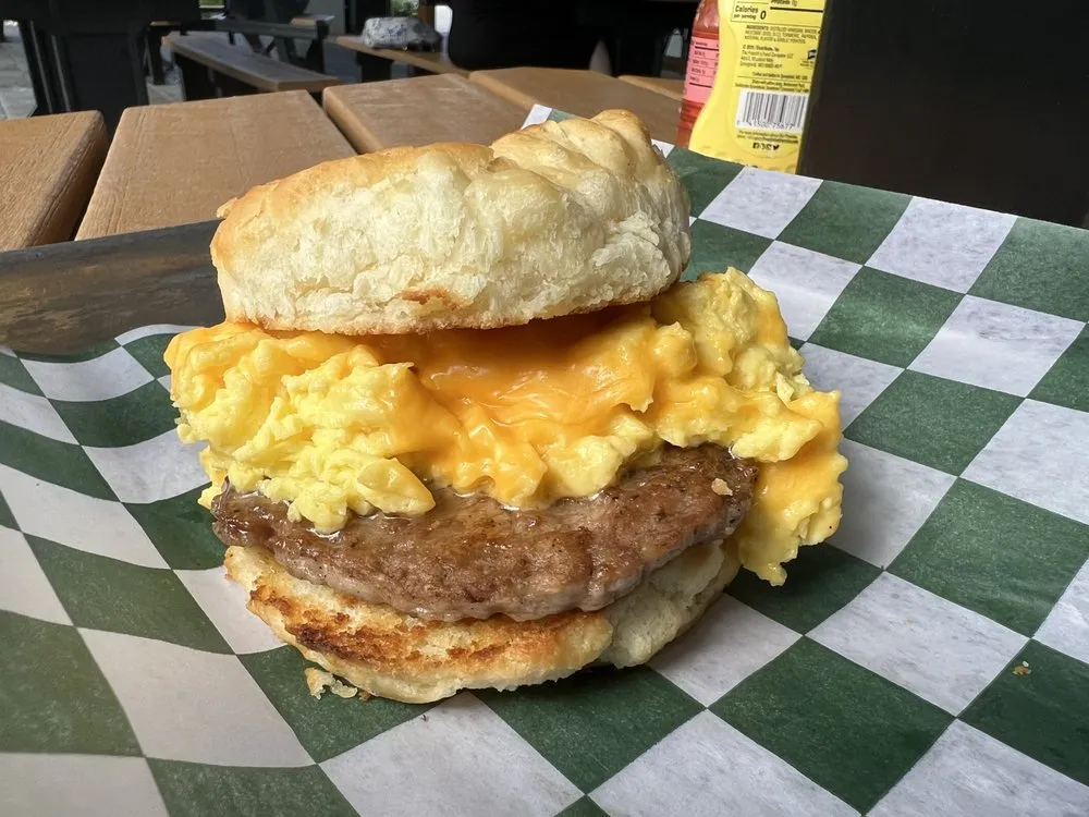 Professional landscaping services experts serving Vero Beach, FL - CW Willis Landscaping & Garden Center