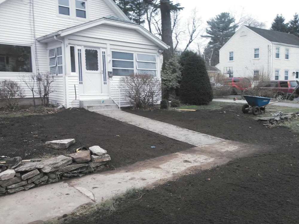 Expert landscaping services experts serving Suffield, CT - CWC Landscaping