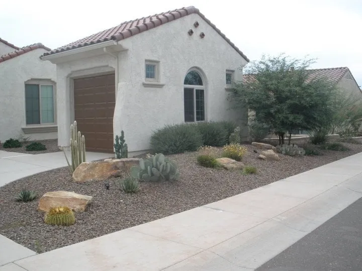 Custom lawn mowing service in Surprise, AZ - CWC Landscaping