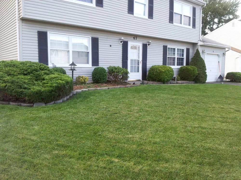 Affordable yard cleanup service for homes in Keansburg, NJ by CWG Complete Grounds Maintenance