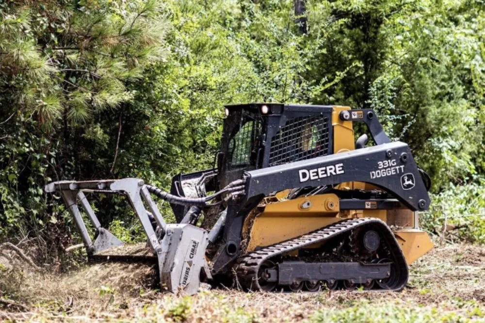 Custom yard maintenance for beautiful yards across Lake Placid, FL - CWS Landscapes