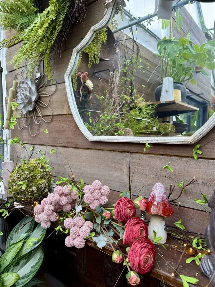 Custom residential landscaping experts serving North Bend, OH - Cyndi's Garden