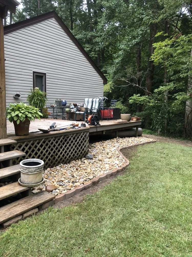 Custom outdoor landscaping for homes across Smithfield, VA - Cypress Creek Lawn & Land