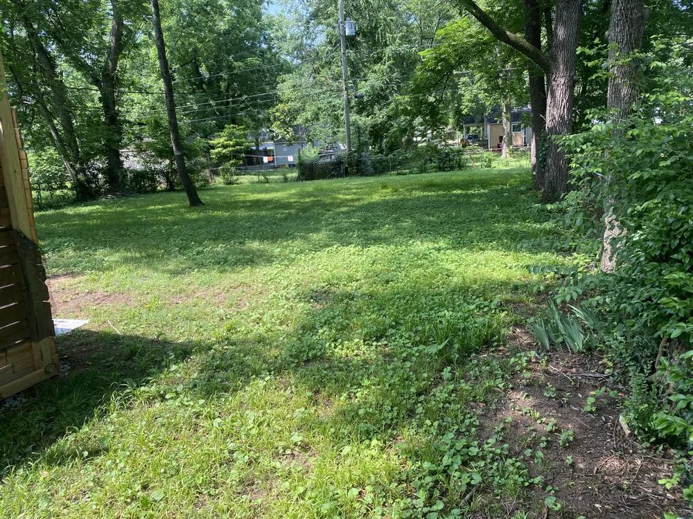 Top-rated landscape installation for year-round maintenance in Fayetteville, TN by CZ Mowing and Maintenance