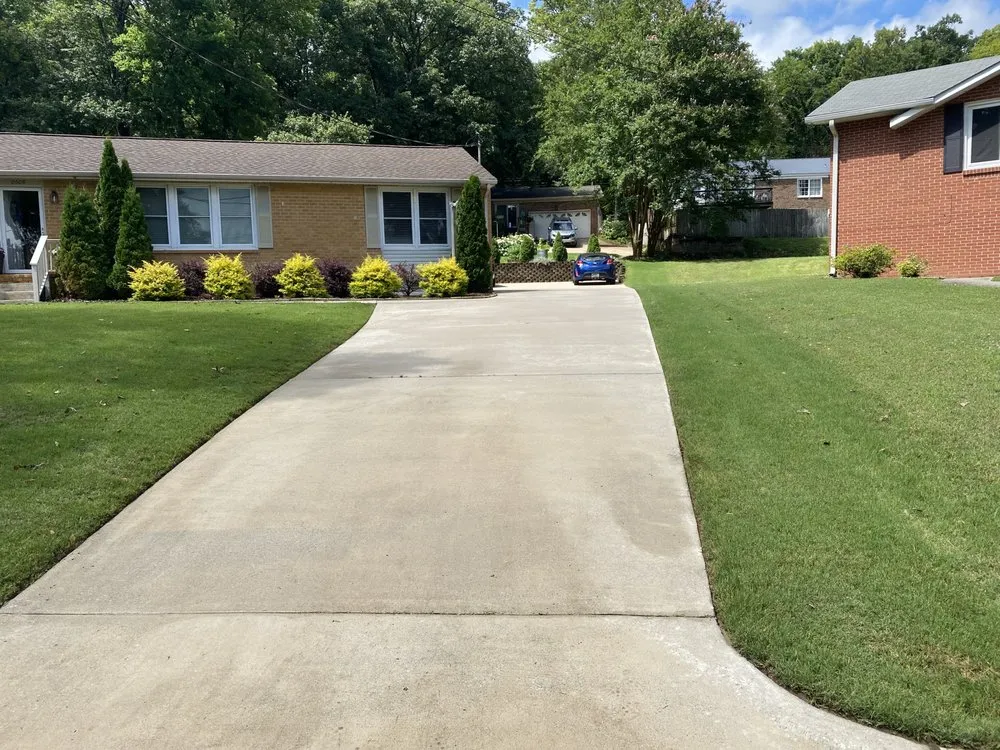 Top-rated outdoor landscaping with custom design in Fayetteville, TN by CZ Mowing and Maintenance