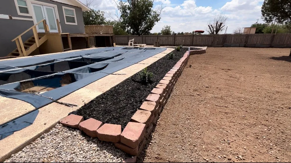 Local yard cleanup service with custom design across Roswell, NM - D & B Landscaping