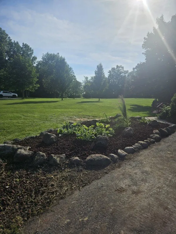 Expert lawn mowing service in Oak Creek, WI - D & B Lawn Service