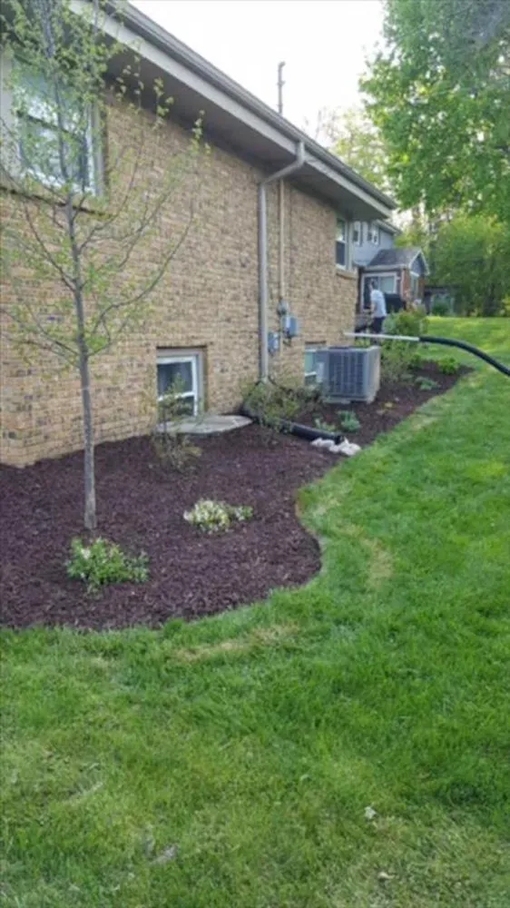 Expert garden landscaping in Oak Creek, WI by D & B Lawn Service