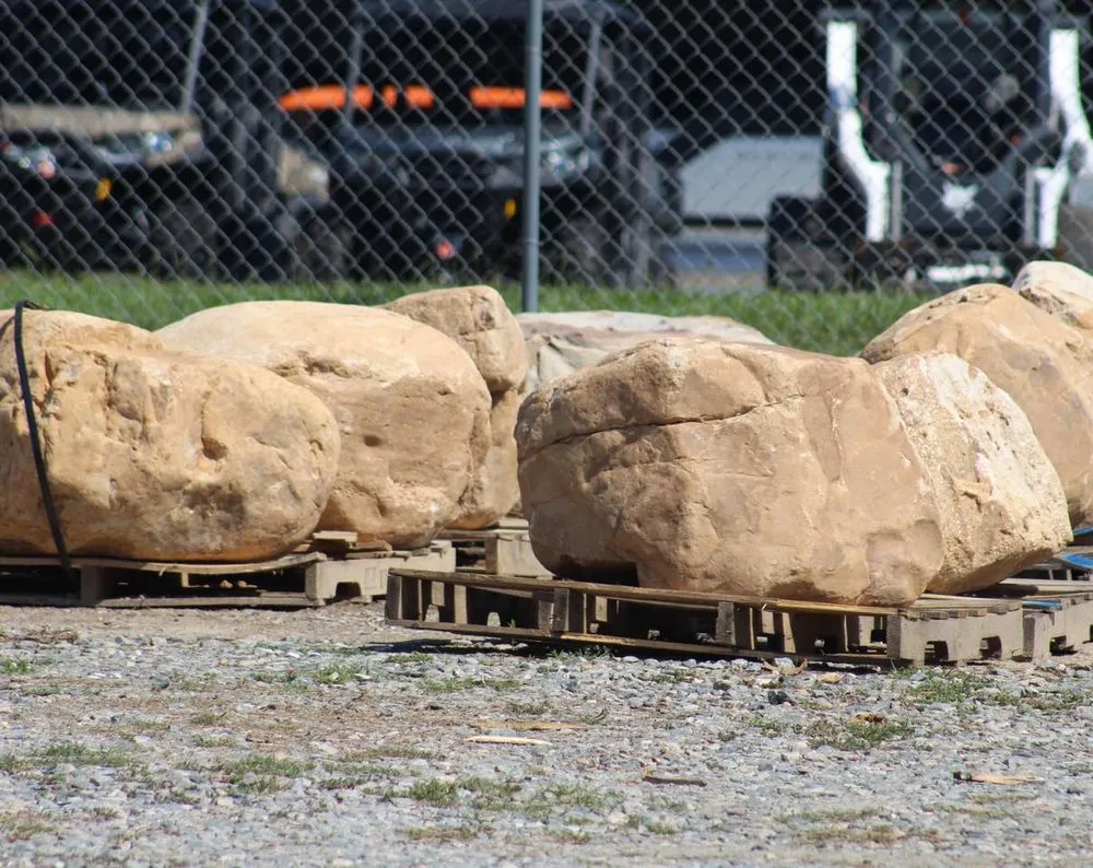 Custom outdoor landscaping in Tifton, GA - D & D Construction & Rock Yard