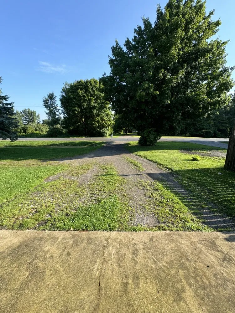 Top-rated lawn care service for beautiful yards in Caro, MI by D & D Landcare