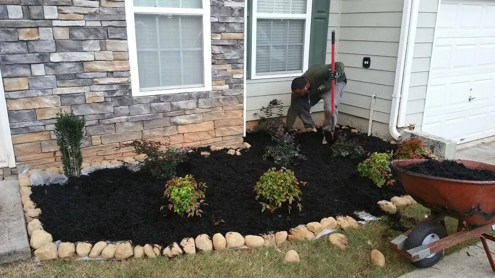 Local outdoor landscaping experts serving Atlanta, GA - D & D Landscaping