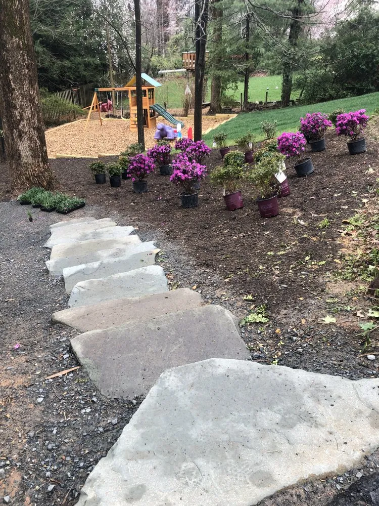 Expert lawn mowing service with custom design in Leesburg, VA by D & D Lawn Service