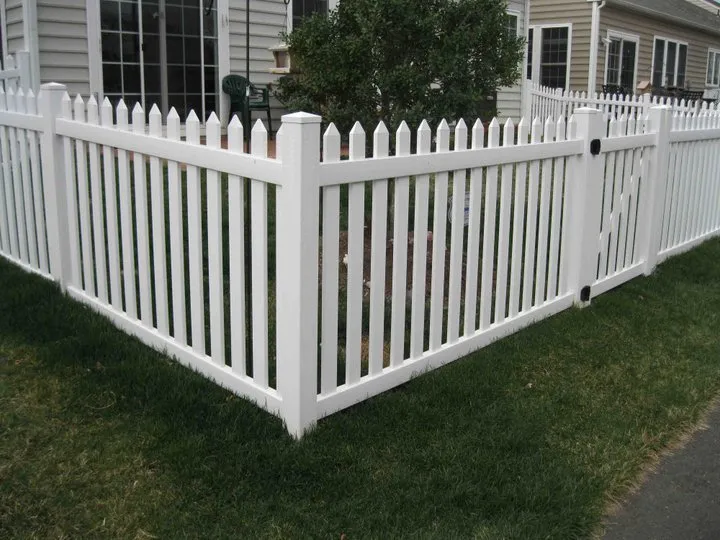 Local residential landscaping in Leesburg, VA by D & D Lawn Service