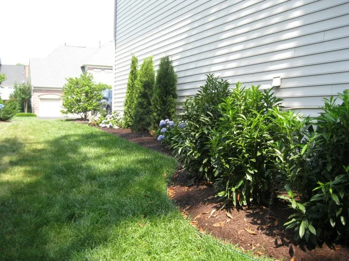 Custom residential landscaping in Leesburg, VA - D & D Lawn Service