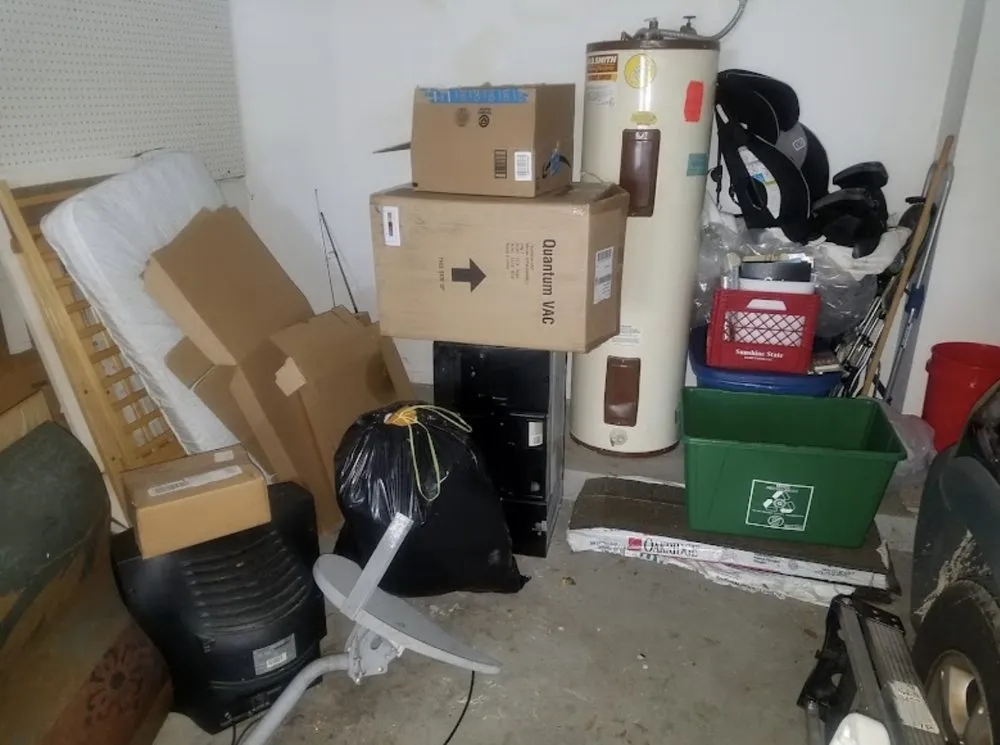 Reliable yard cleanup service in Chester, PA - D & E Clean Outs & Junk Removal