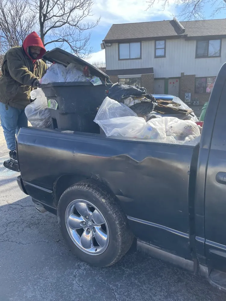 Top-rated yard maintenance in Chester, PA - D & E Clean Outs & Junk Removal