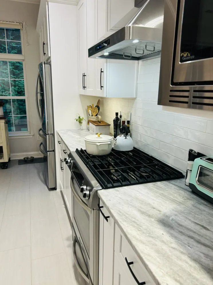 Custom yard cleanup service experts serving East Windsor, NJ - D & E Group Cleaning Services