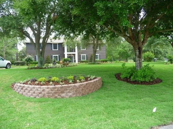 Local garden landscaping in Apopka, FL by D & E Landscaping