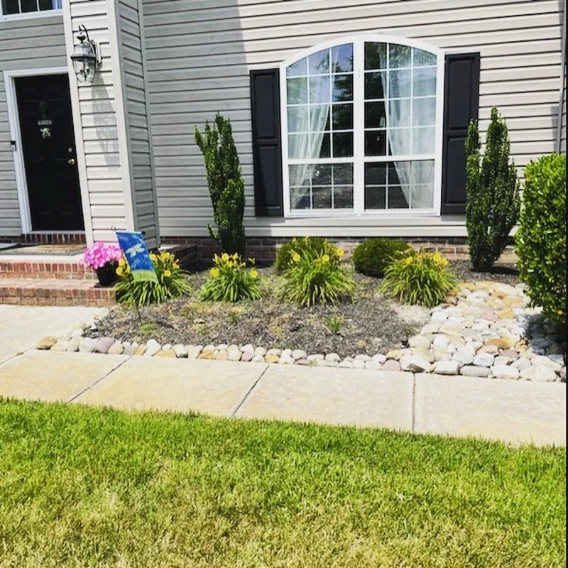 Top-rated residential landscaping in Newport News, VA by D & I Landscaping