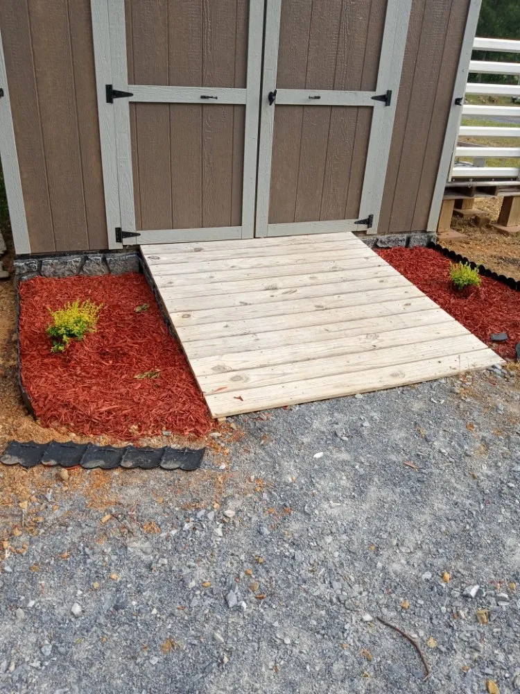 Reliable outdoor landscaping experts serving Bridgeport, AL - D & J Helping Hands