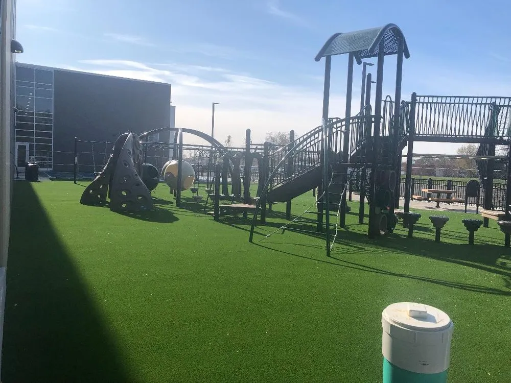 Affordable lawn mowing service in Shorewood, IL - D & J Landscape