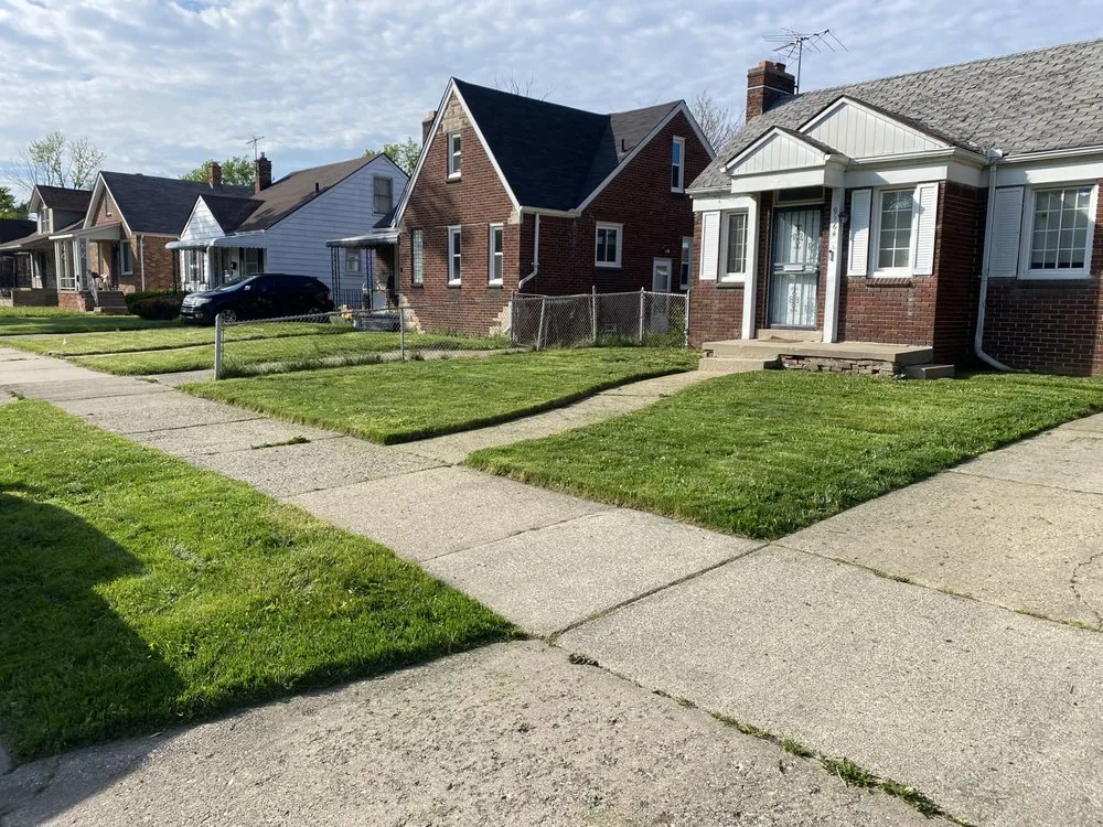 Custom landscaping services for homes in Madison Heights, MI by D & J Landscaping