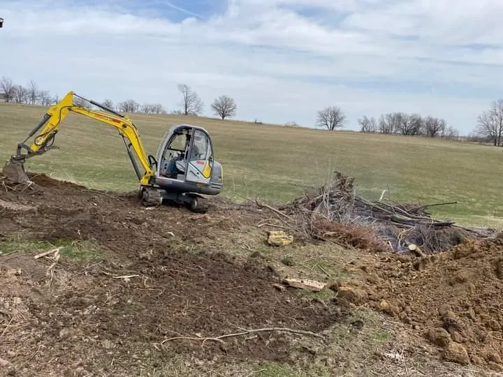 Affordable landscape design in Anamosa, IA by D & K Lawn Care & Enterprises