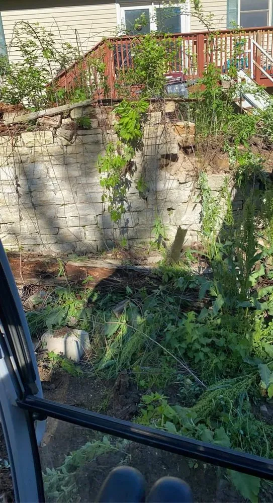 Top-rated lawn care service in Anamosa, IA by D & K Lawn Care & Enterprises