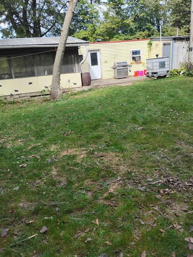 Affordable landscape design with custom design in Anamosa, IA by D & K Lawn Care & Enterprises