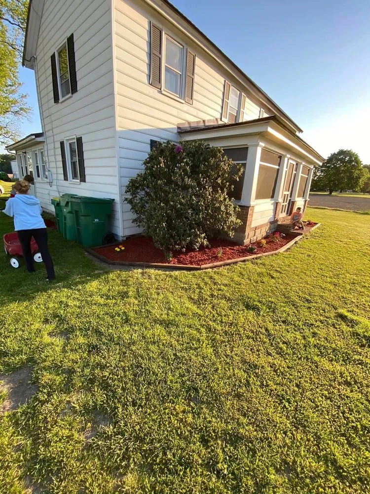 Custom residential landscaping experts serving Seaford, DE - D & M Express Handyman Services