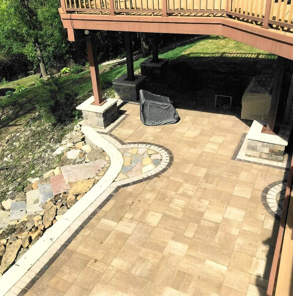 Expert garden landscaping for homes in Spring Valley, IL by D & M Landscaping & Excavating