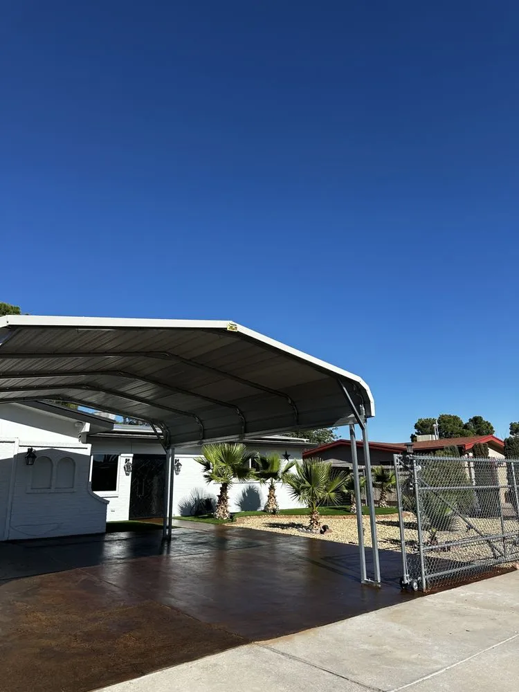 Professional lawn mowing service with custom design across El Paso, TX - D & R Demolition Landscape And Maintenance