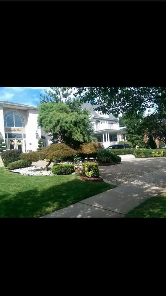 Custom yard maintenance in Bayonne, NJ by D & R Landscaping
